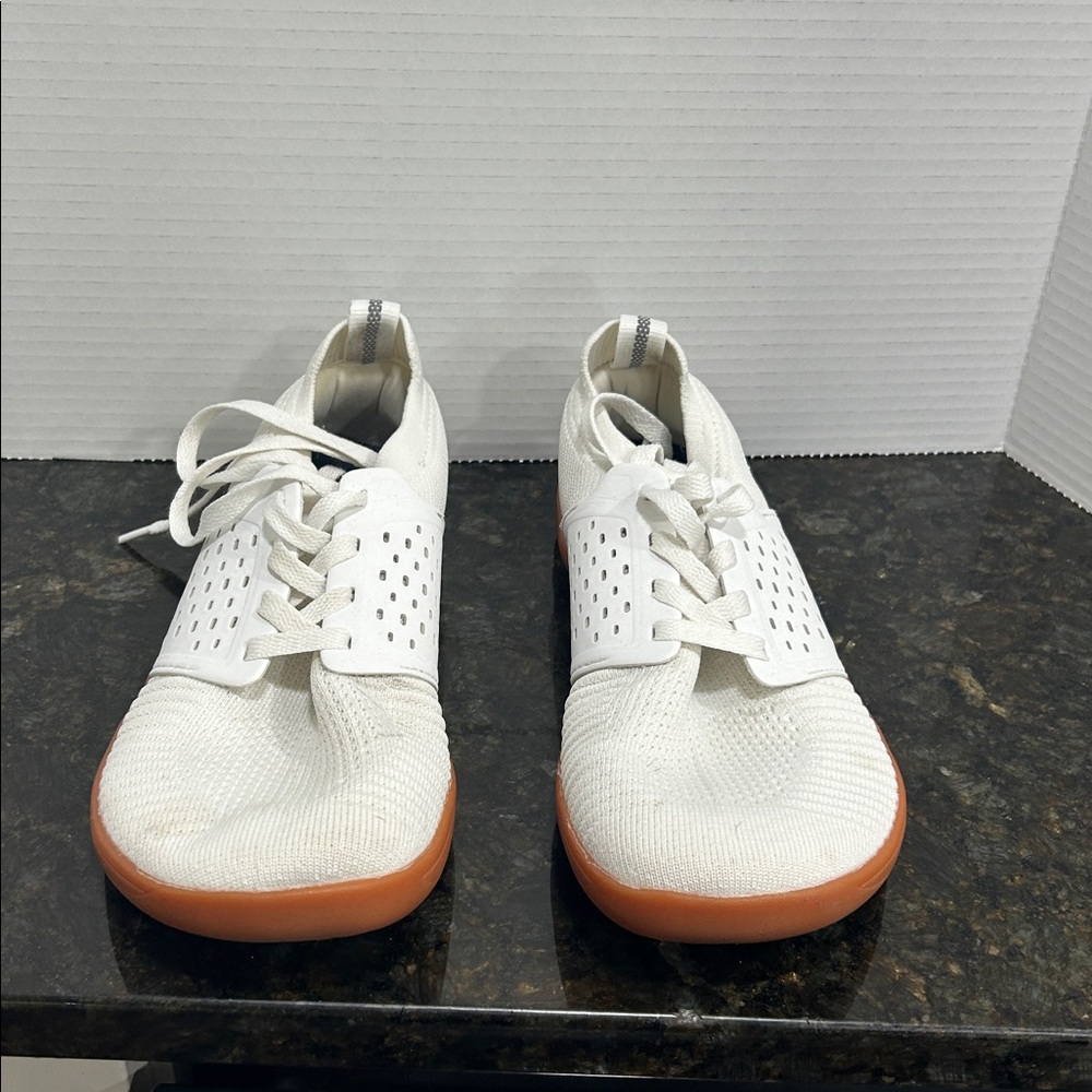 WHITIN Women's Minimalist Barefoot Low Zero Drop Shoes Size 9 wide